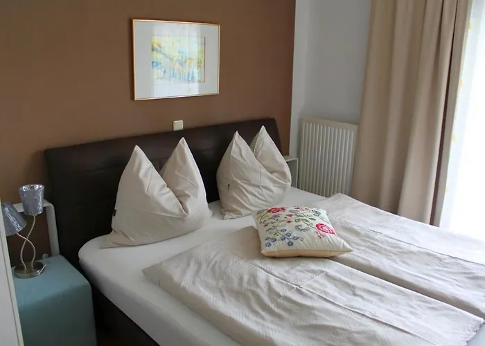 Eveline * וולדן אם וורתרסי